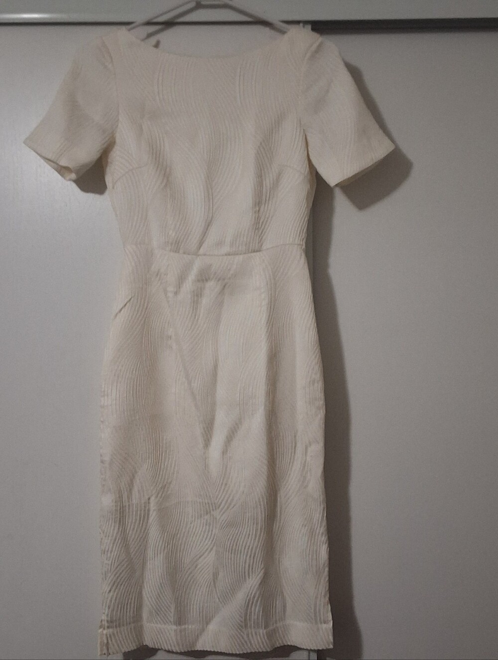 H & M Ivory Textured Midi Sheath Dress Size 4
